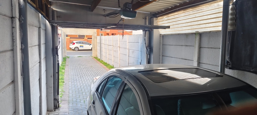 3 Bedroom Property for Sale in Rondevlei Park Western Cape
